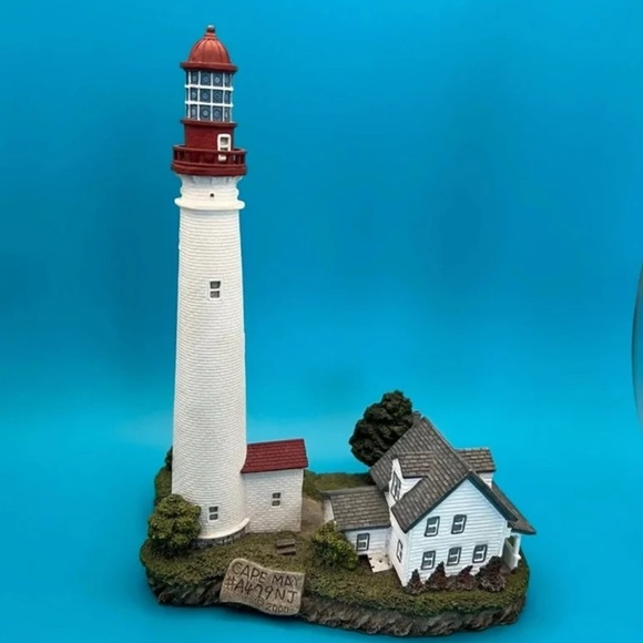 Cap May Lighthouse Figurine - Picture 3 of 10